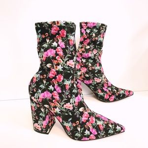 Steve Madden Lombard Floral Sock Boot 9.5